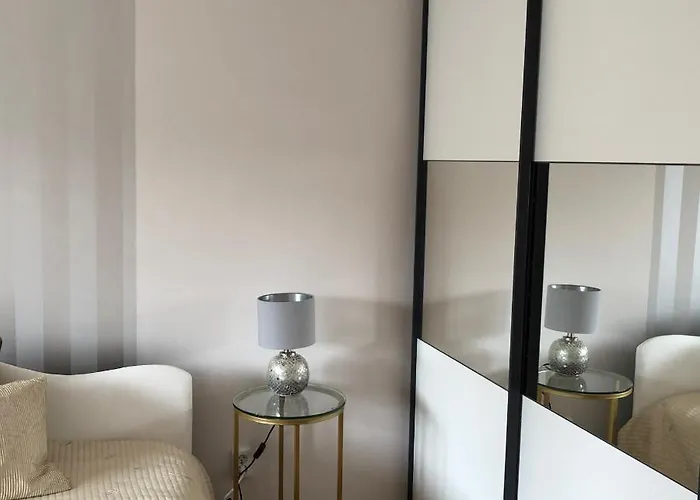 Britannica * ヘーヴィーズ