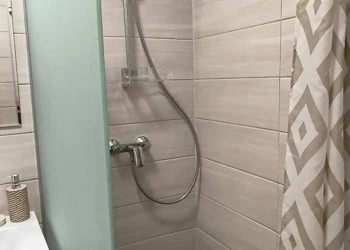 Britannica * ヘーヴィーズ